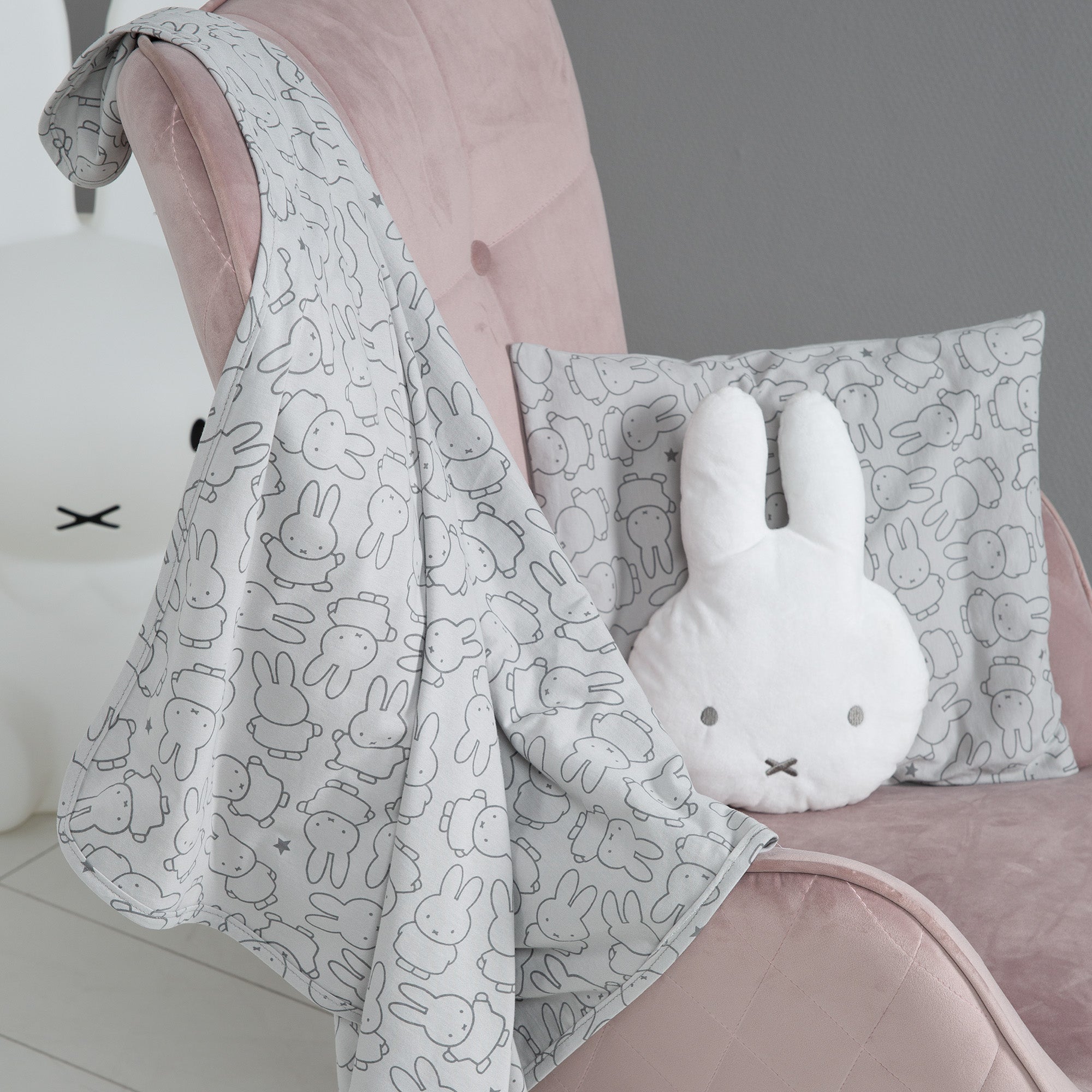 roba Produkte der Serie miffy - Decke & Kissen