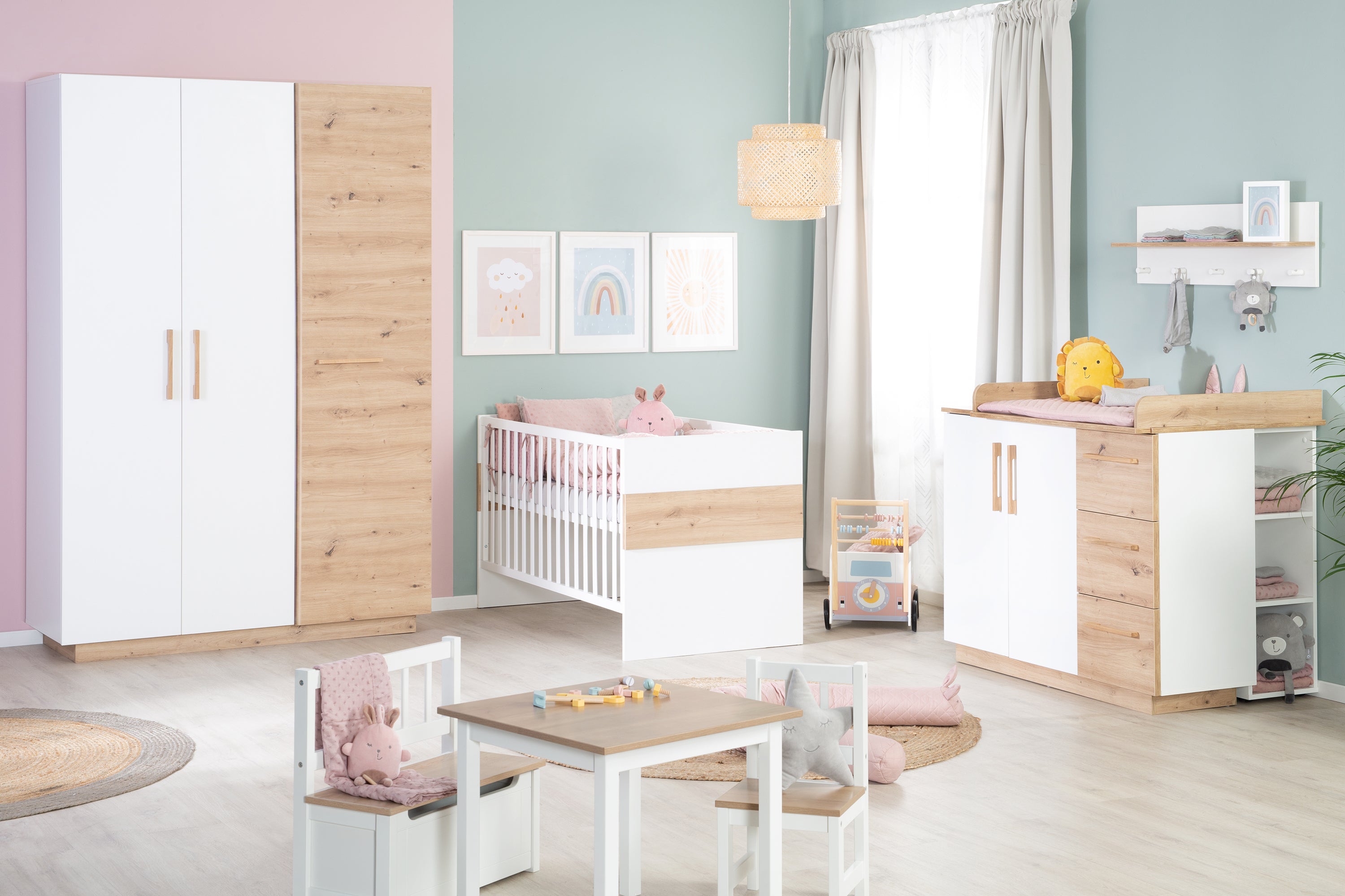 Babyzimmer Set bestehend aus Wickelkommode, Babybett und Kleiderschrank in Lichtgrau