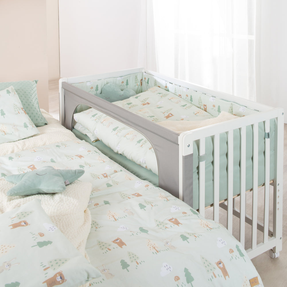 Lit cododo 60 x 120 cm 'Woodland Buddies' - équipement textile inclus - blanc / vert pastel