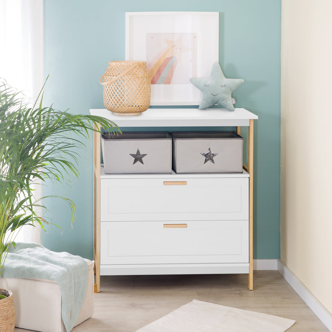 Commode à langer 'Berlin' - 2 tiroirs + 2 bôites - Blanc / Bambou