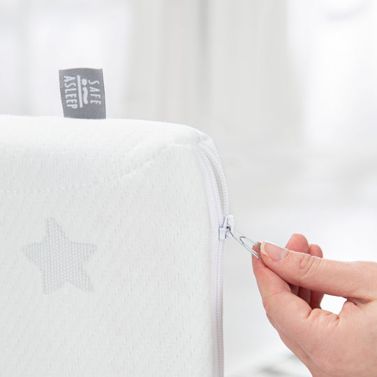 Babybettmatratze COMFORT AIR ROLL 'safe asleep®' mit Nässeschutz - Weiß