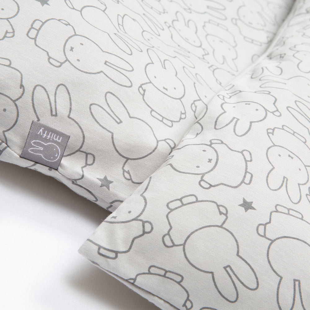 Linge de lit bébé 'miffy®', 2 pièces, en jersey de coton 100 %, 100 x 135 cm, pour le lit d'enfant