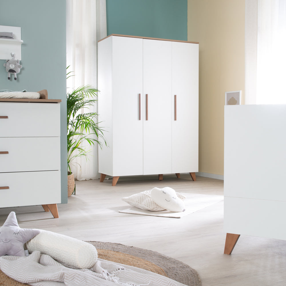 Habitación infantil 'Ole' con cuna infantil 70x140, armario y cómoda para cambiar pañales
