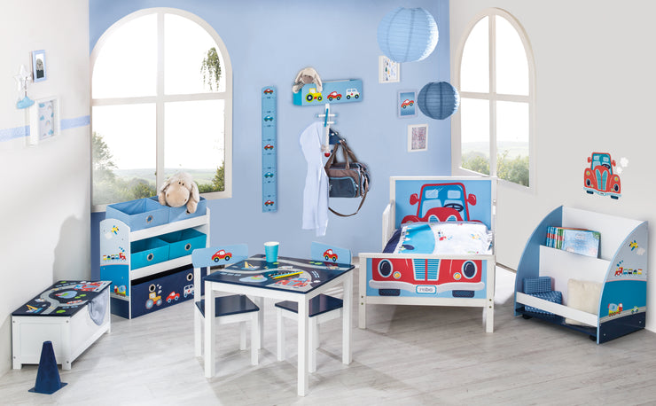 Kindersitzgruppe 'Rennfahrer', 2 Kinderstühle & 1 Tisch, mit Fahrzeug-Motiven in blau
