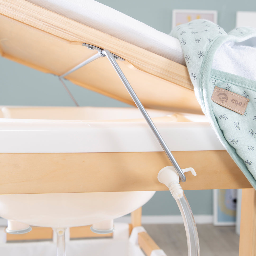 Combinación de baño y cambio 'Baby Pool', mesa plegable con bañera, madera natural, almohadilla para cambiar blanca