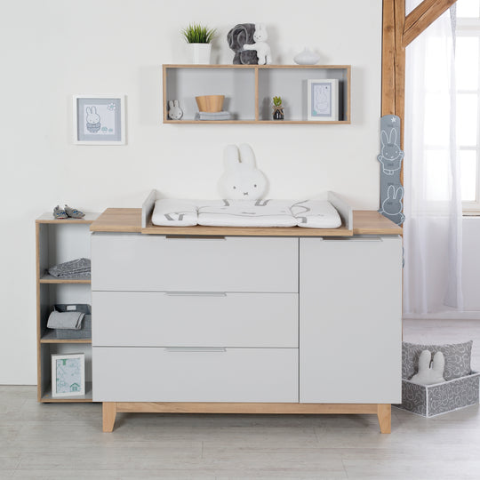 Estante de pared 'Caro', para la cómoda 'Caro', estante colgante para habitación infantil, gris claro / roble dorado