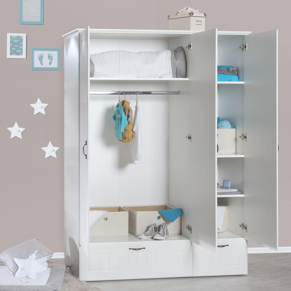 Armario 'Constantin', 3 puertas batientes, 2 cajones, técnica Soft-Close, tallado, blanco