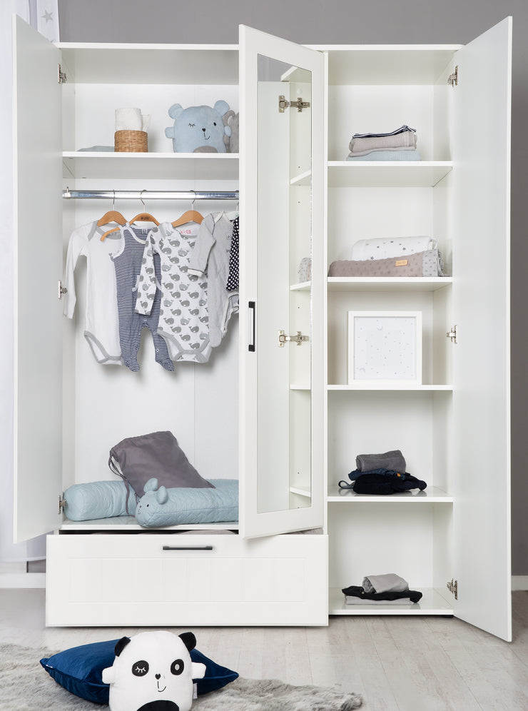 Wardrobe 'Sylt' 3-door. incl. mirror, drawer, clothes rail & 5 shelves, with decorative millings