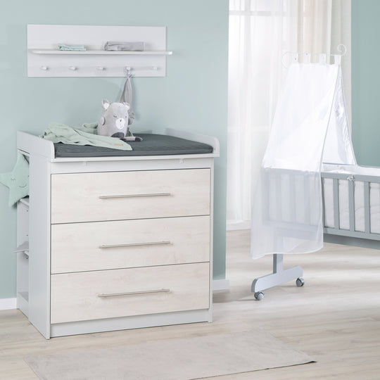Cómoda para cambiar pañales 'Maren 2' con accesorio, estructura de roble blanqueado, altura para cambiar pañales: 90,5 cm