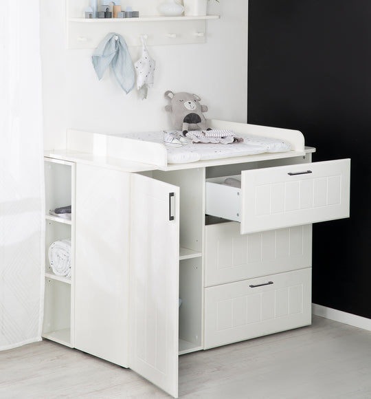 Cómoda con cambiador 'Sylt' ancha, incluye tablero cambiador y molduras decorativas, altura de cambio: 90,5 cm