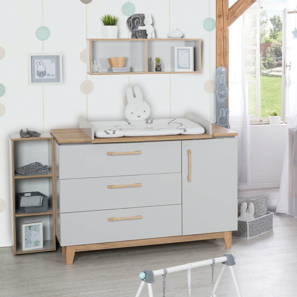 Cómoda 'Caro' con cambiador, cierre suave, 1 puerta, 3 cajones, altura 94 cm