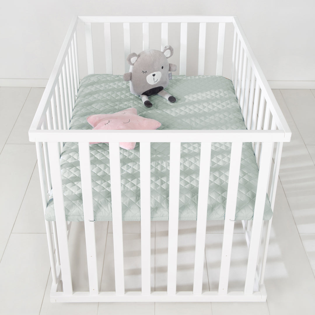 Parc bébé 'roba Style' 75 x 100 cm + Tapis de protection vert givré + Roulettes - Blanc