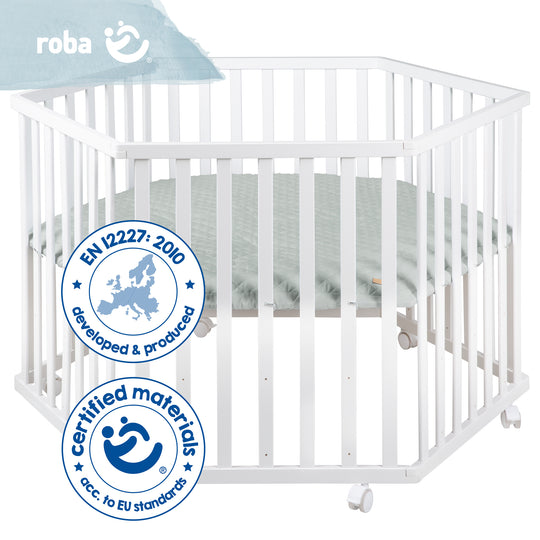 Parque infantil 'roba Style', hexagonal, incluye colchón protector verde y ruedas, madera blanca