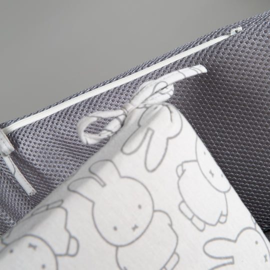 Tour de lit 'safe asleep®', Air PLUS 'miffy®', air circulant, nid avec système AIR-Balance