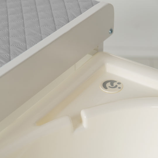Bath-Changing Combo 'Baby Pool' White including Changing Pad 'roba Style', Extendable Tub