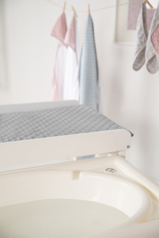 Bath-Changing Combo 'Baby Pool' White including Changing Pad 'roba Style', Extendable Tub