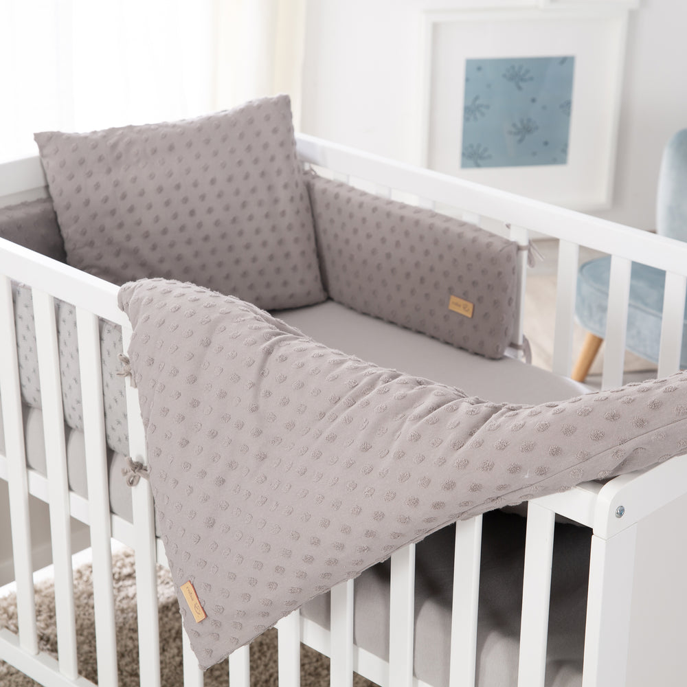 Coffret cadeau pour bébé 'Lil Planet' - 3 pcs - Linge de lit + Drap housse + Tour de lit - Gris clair
