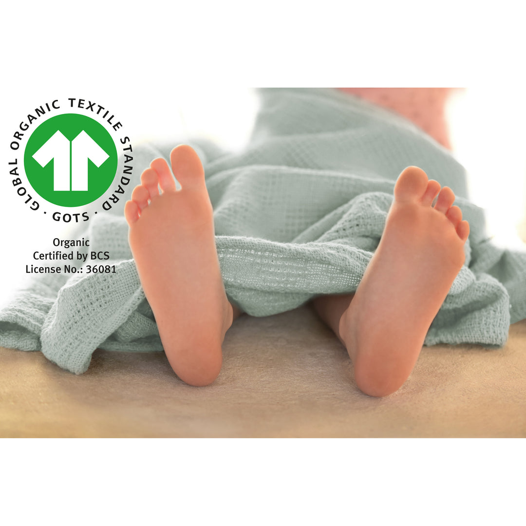 Set da regalo biologico 'Lil Planet' verde ghiaccio, asciugamano, flanella, telo per le coccole e coperta, GOTS