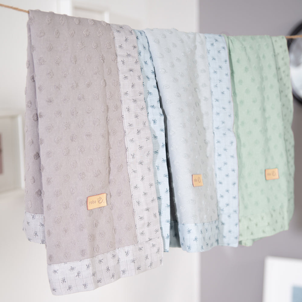 Couverture bio 'Lil Planet' 80 x 80 cm - Pois éponge - Coton biologique GOTS - Vert givré