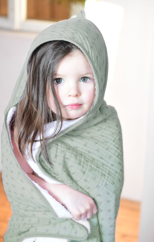 Toalla con capucha orgánica 'Lil Planet' frosty green, muselina, algodón orgánico, GOTS, 80 x 80 cm