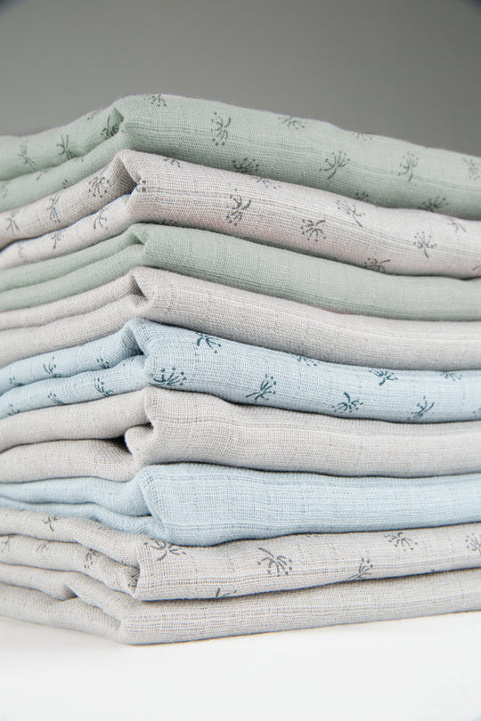 Organic 2-Piece Set Swaddle & Nursing Cloth 'Lil Planet' Frosty Green, Organic Cotton, GOTS, 120 x 120 cm