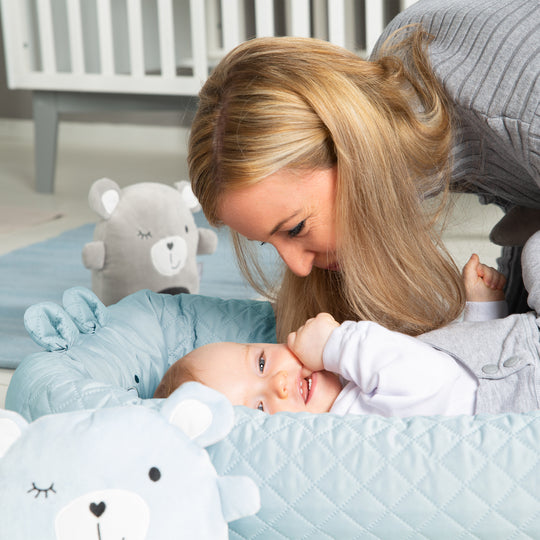 Nid d'ange 'roba Style' avec visage d'ours 'Benny' - Nid douillet - Bleu clair