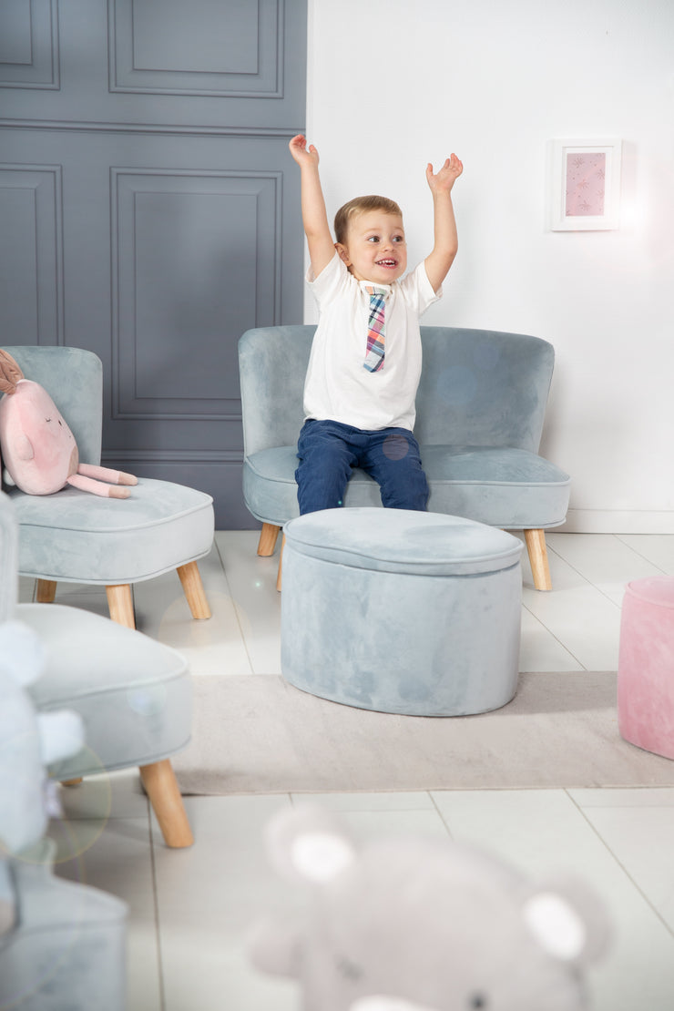 Divano per bambini "Lil Sofa", comodo divano per bambini con piedini in legno stabile e tessuto in velluto color azzurro/cielo