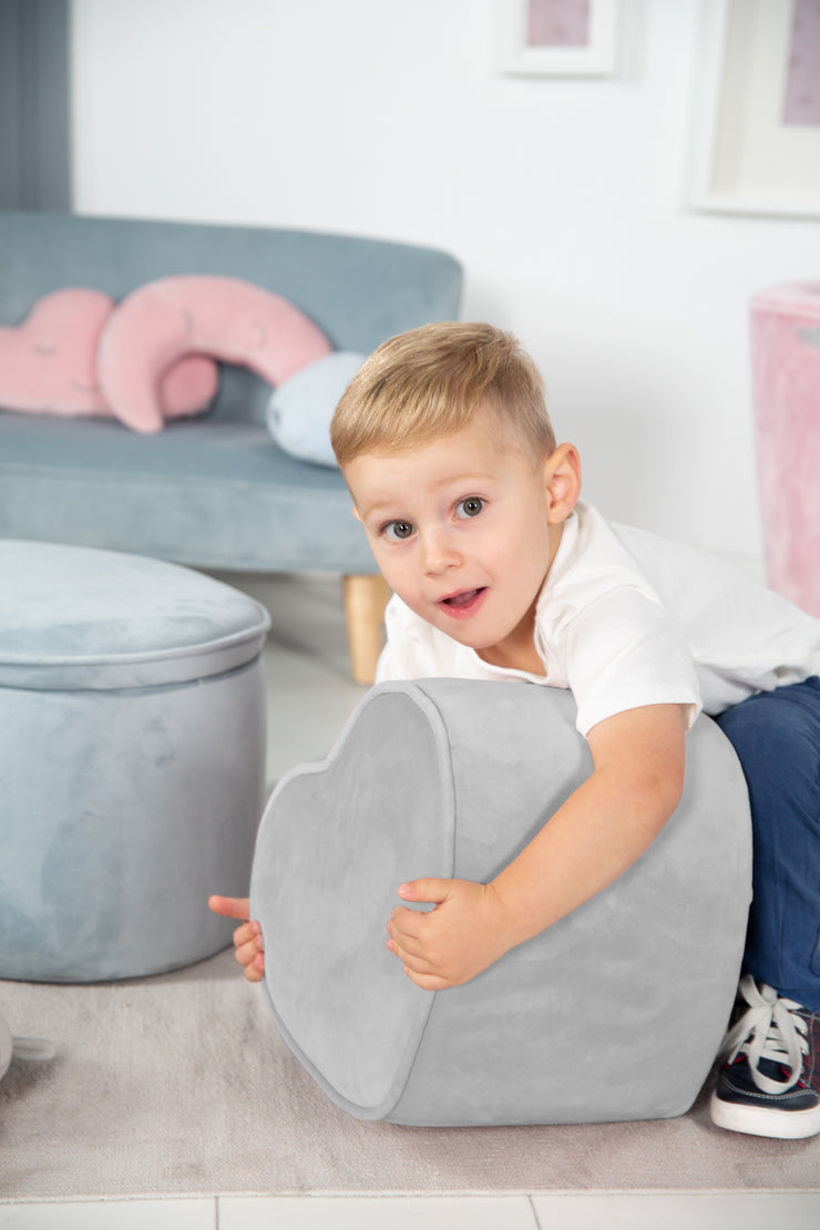 Taburete para niños en forma de corazón 'Lil Sofa', cómodo taburete cubierto con tela de terciopelo gris, puf