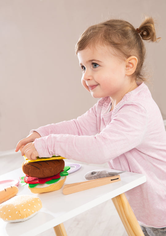 BBQ-Grill aus Holz, mit 14-teiligem Stoffzubehör, Spielzeug Barbecue Grill, ab 3 Jahren