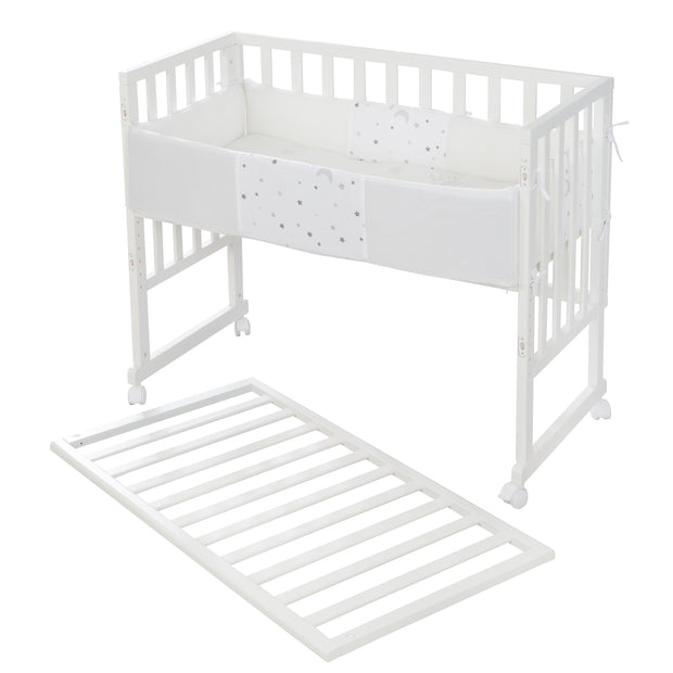 Cama lateral 'safe asleep®' 3 en 1 con barrera 'Sternenzauber grau', incluye colchón y nido