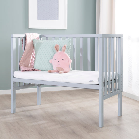 Cuna de colecho 2 en 1 'safe asleep®' con barrera y colchón - Para todas las alturas de cama de los padres - Madera taupe