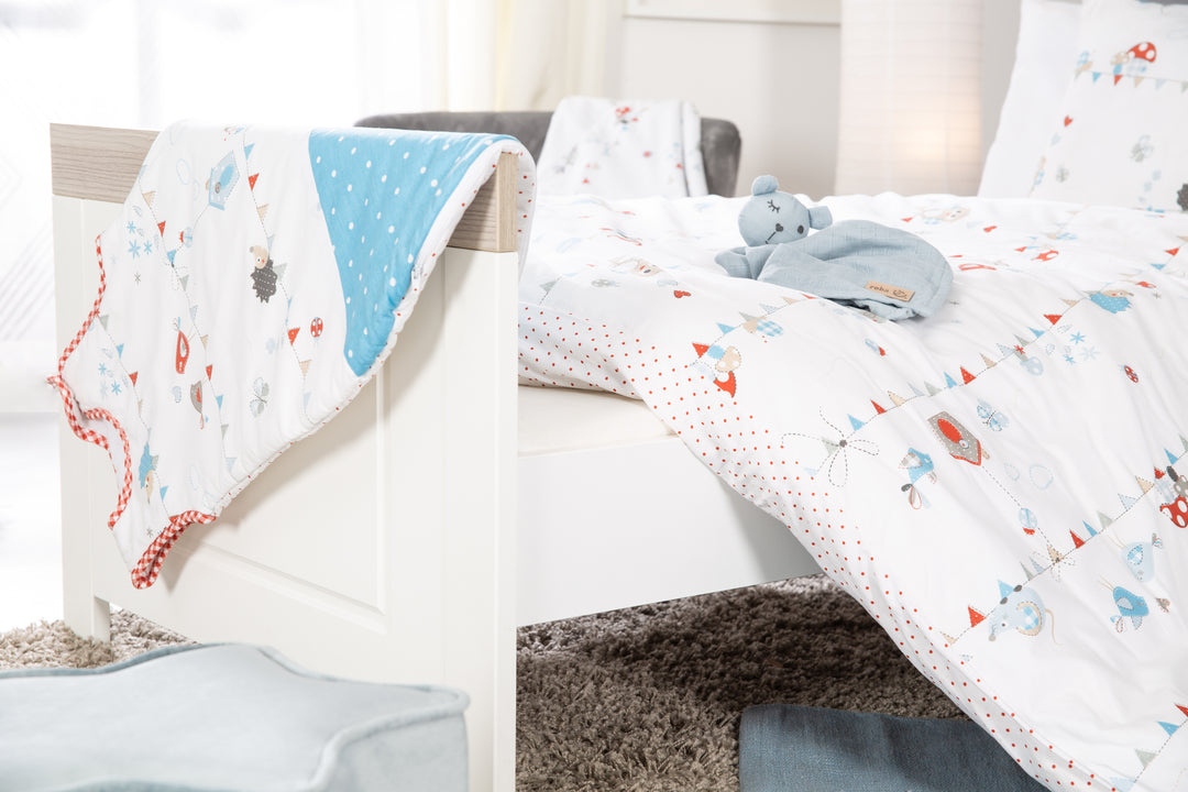 Set de literie pour bébé 'Vogeltanz', 4 pièces, incl. draps 100 x 135 cm, nid et baldaquin