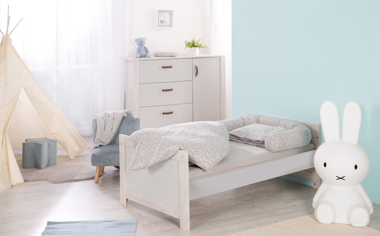 Set cameretta per bambini "Mila", incl. letto combinato 70 x 140 cm, fasciatoio e armadio a 3 ante, bianco/ grigio