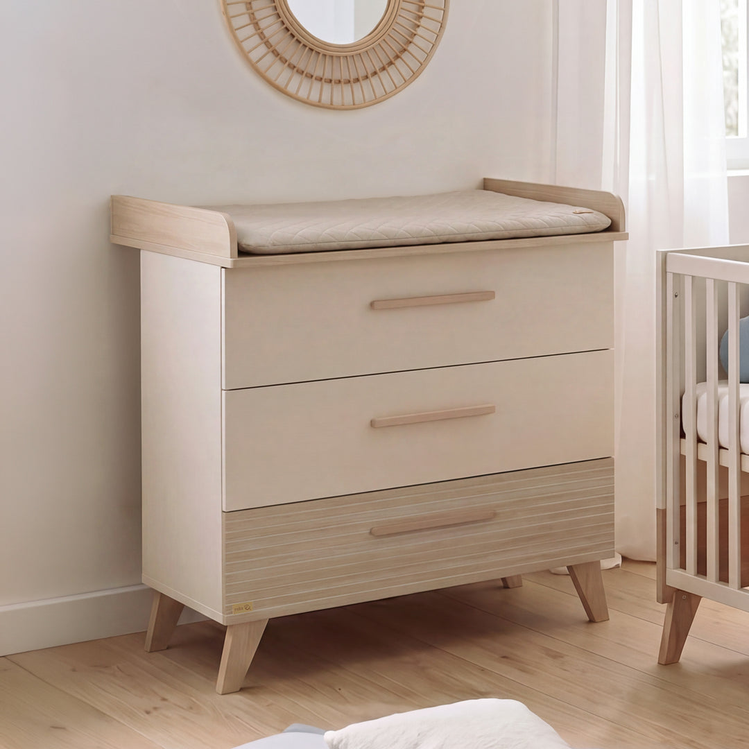 Ensemble de meubles pour bébé ‘Sidney’ 2 pièces – Pieds et poignées en bois massif – Cachemire / Chêne