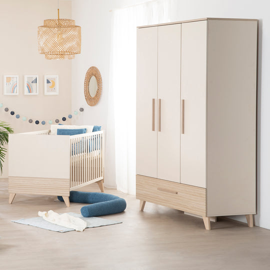Ensemble de meubles pour bébé ‘Sidney’ 3 pièces – Pieds et poignées en bois massif – Cachemire / Chêne