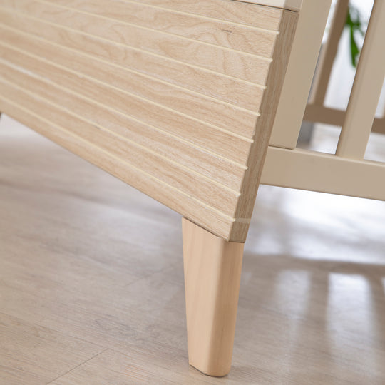 Ensemble de meubles pour bébé ‘Sidney’ 3 pièces – Pieds et poignées en bois massif – Cachemire / Chêne