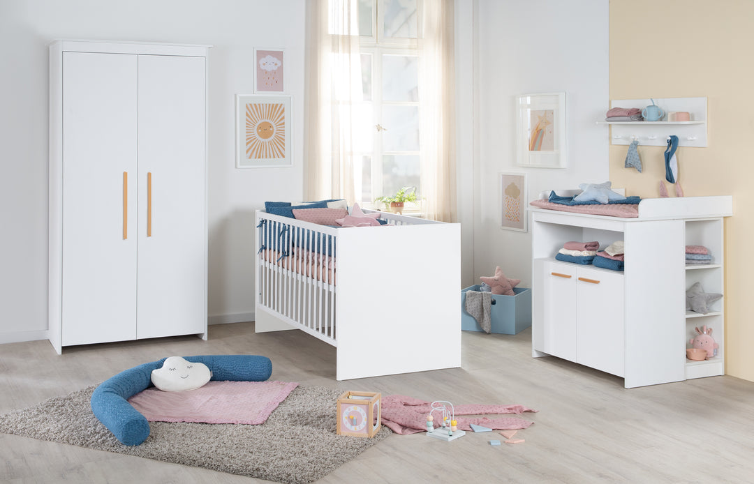 Kleiderschrank 'Lilo' 2-türig mit Massivholzgriffe - Holz weiß lackiert