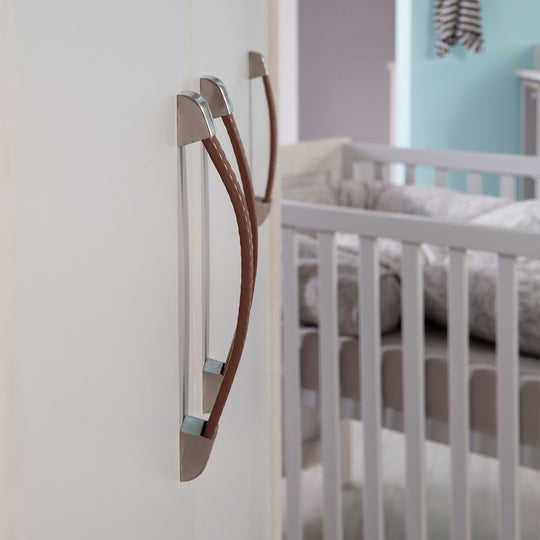 Armadio 'Mila', a 3 ante, con 2 cassetti, tecnologia Soft Close, armadio a battente, grigio/bianco