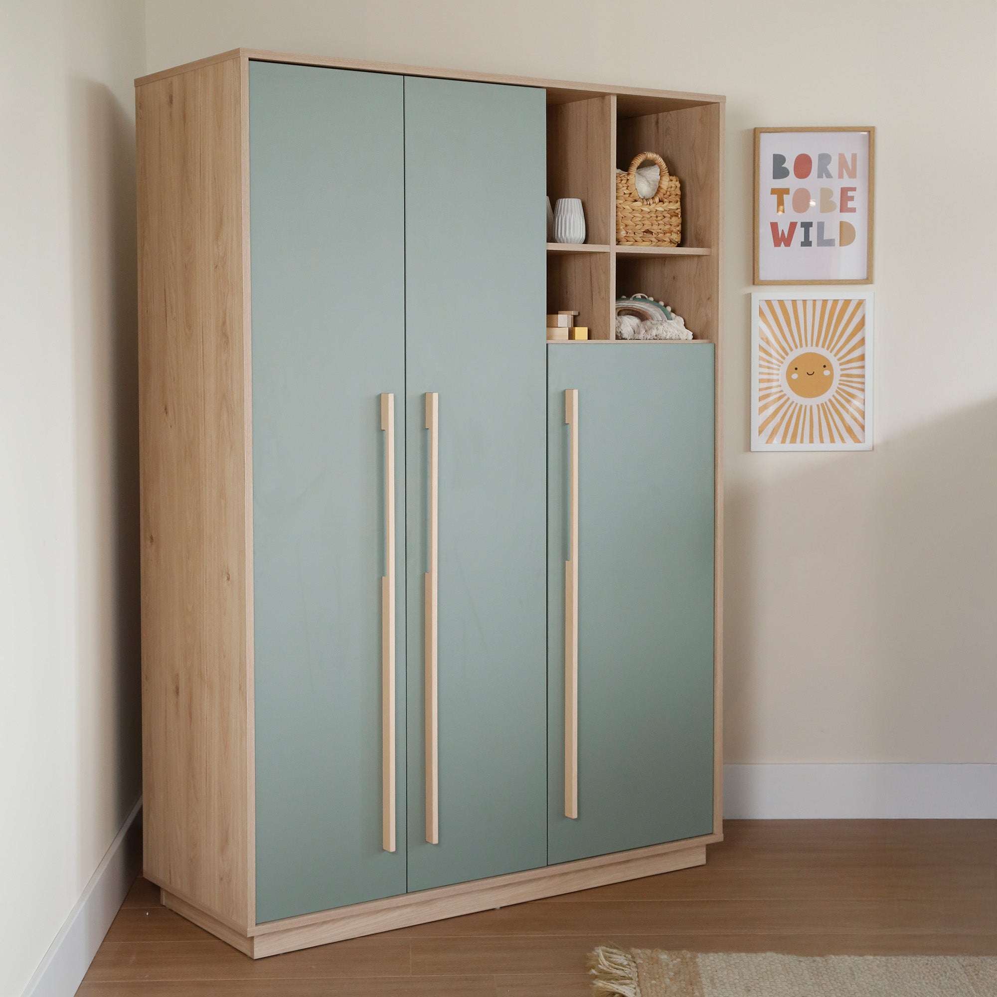 3-Door Wardrobe Selva | Reed Green / Virginia Chestnut » roba