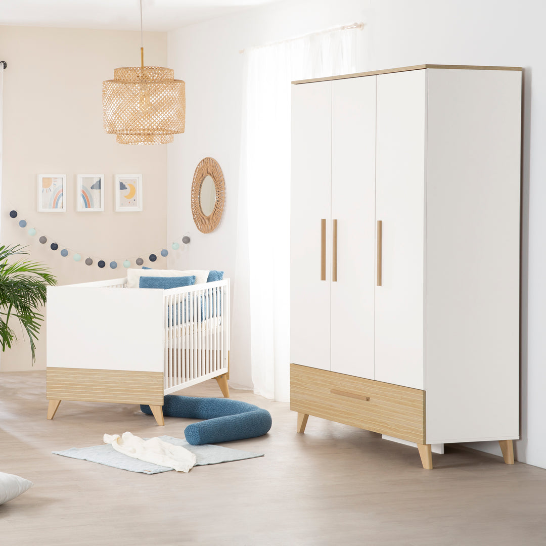 Armoire “Theo” 3 portes - Fraisages de haute qualité - Blanc / Chêne