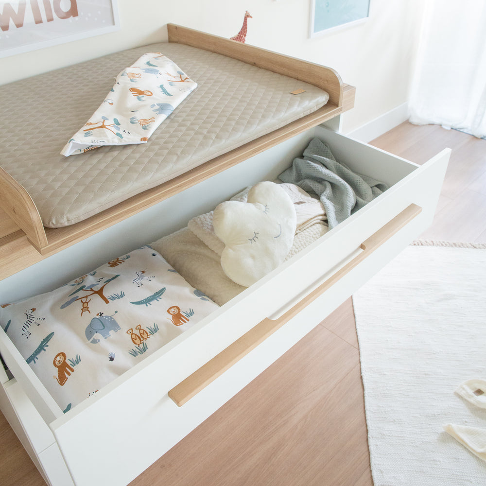 Wickelkommode 'Lumo' mit Soft Close Schubladen & Vollauszug - Weiß / Artisan Eiche