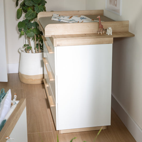 Wickelkommode 'Lumo' mit Soft Close Schubladen & Vollauszug - Weiß / Artisan Eiche