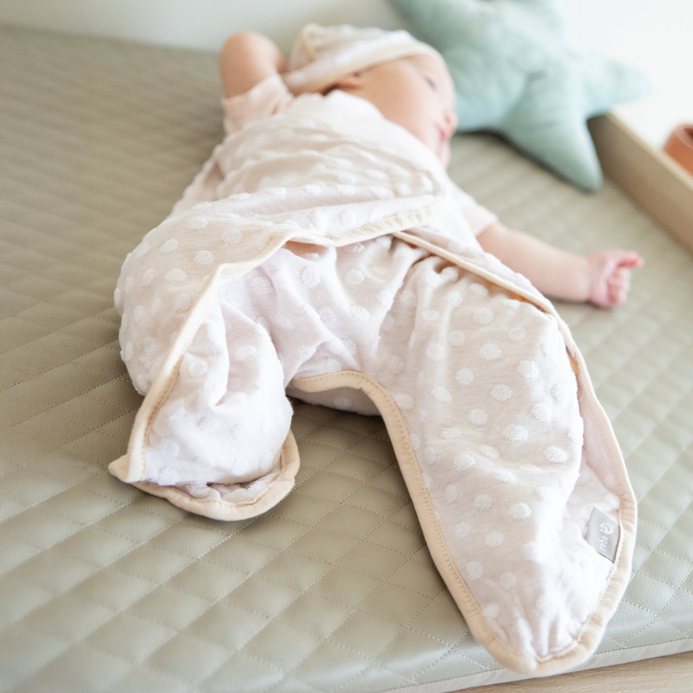Manta envolvente 80 x 80 cm 'Frosty Almond' - Certificada GOTS & Oeko-Tex - Beige