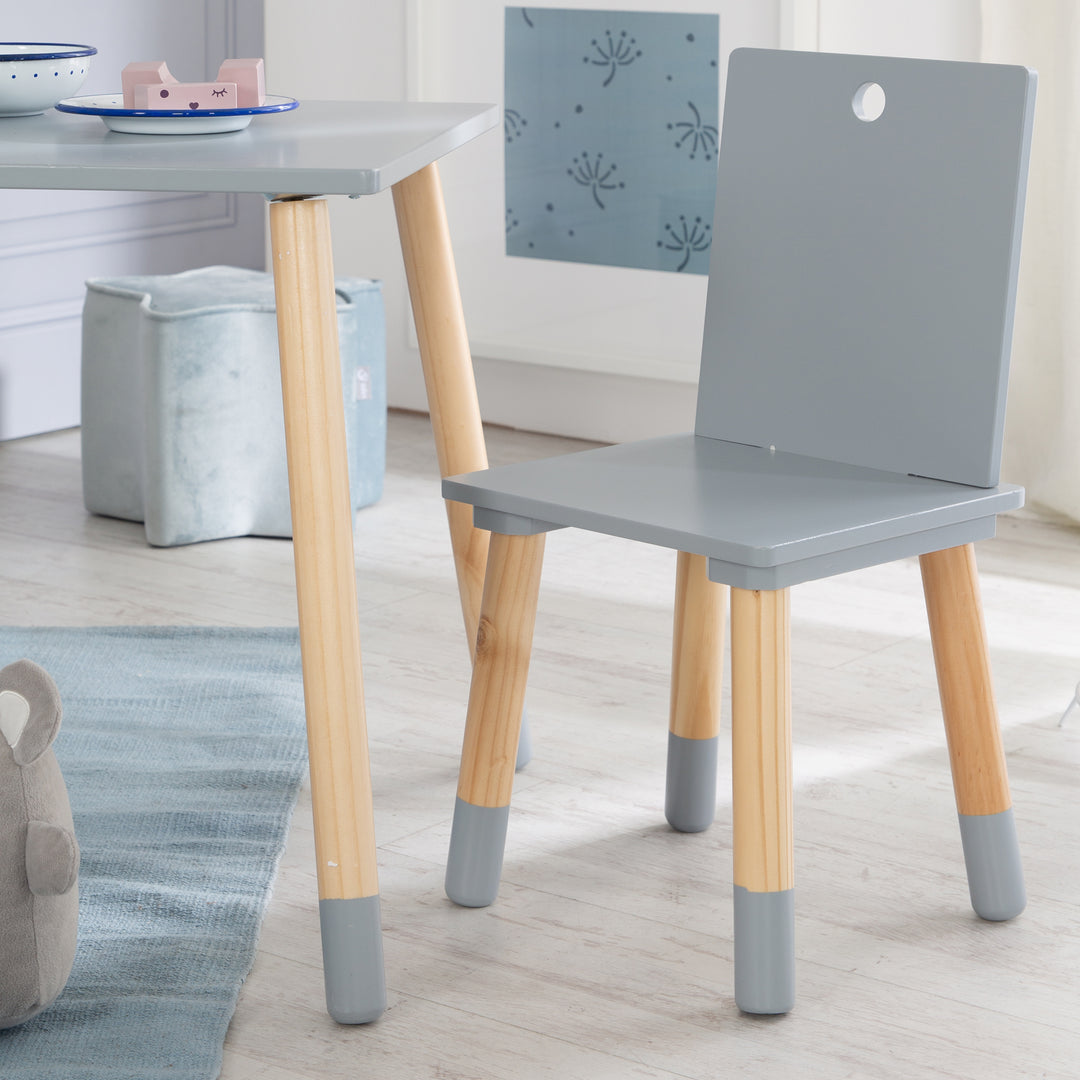 Ensemble de sièges, set composé de 2 chaises et un table pour enfants, en bois, gris laqué