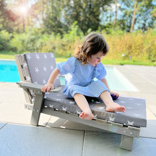 Tumbona infantil para exterior de madera certificada FSC con cojín - Gris lacado