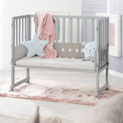 Lit cododo et berceau 'safe asleep®' 2 en 1 avec barrière 'Little Stars', matelas et nid inclus