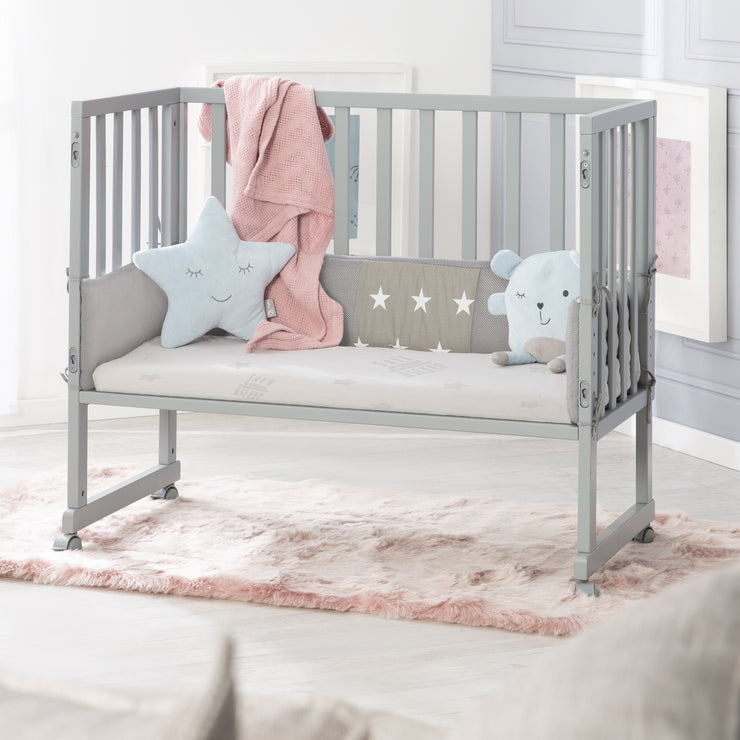 Lit cododo et berceau 'safe asleep®' 2 en 1 avec barrière 'Little Stars', matelas et nid inclus