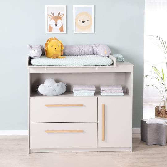 Commode à langer Lea avec matelas à langer amovible - Table à langer avec 2 tiroirs & 1 porte - Poignées en bois - Beige / Gris