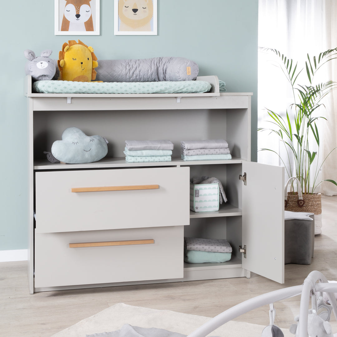 Commode à langer Lea avec matelas à langer amovible - Table à langer avec 2 tiroirs & 1 porte - Poignées en bois - Beige / Gris