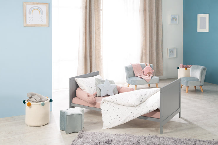 Lettino per bambini 70 x 140 - Regolabile in altezza - 3 doghe estraibili - Legno grigio